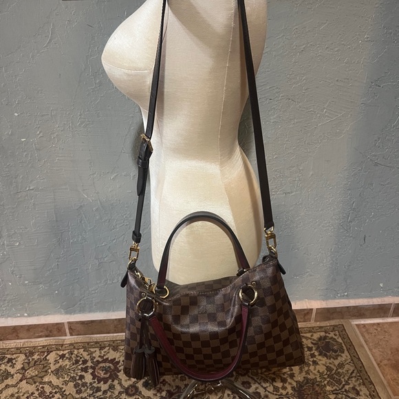 Louie Vuitton - Picture 3 of 6